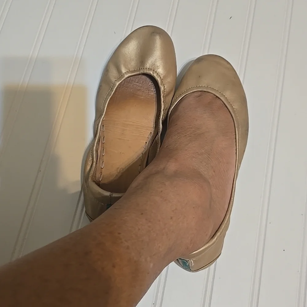 Tiek Gold Mettalic Ballet Flat Shoes - Picture 9 of 9